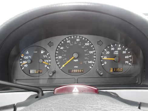 Used 2003 Mercedes-Benz ML 350 4MATIC image 16