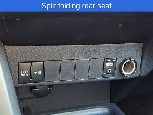 Used 2018 Toyota RAV4 XLE image 19