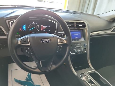 Used 2020 Ford Fusion SE FWD image 7