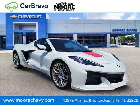 Used 2025 Chevrolet Corvette Z06 RWD image 1