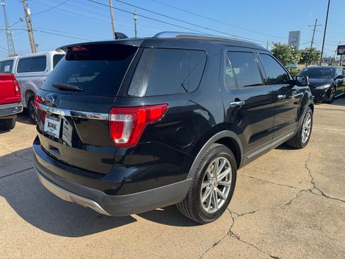 Used 2017 Ford Explorer Limited FWD image 5