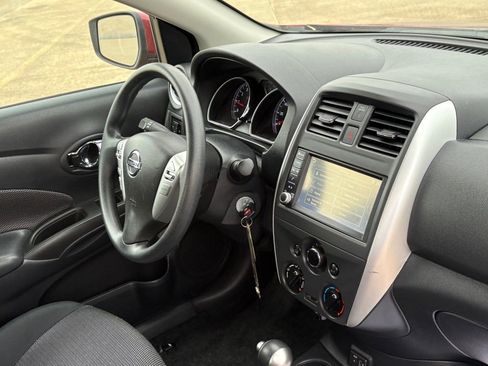 Used 2019 Nissan Versa SV image 33