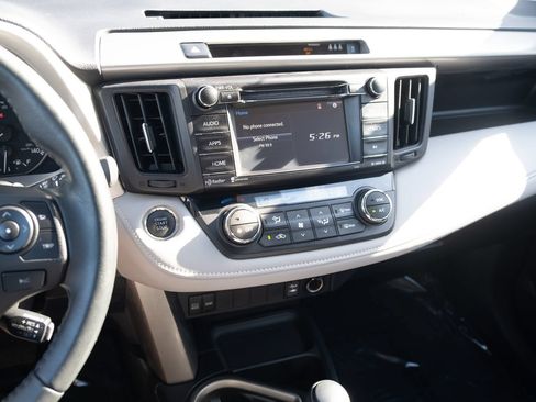 Used 2017 Toyota RAV4 XLE AWD/4WD image 3