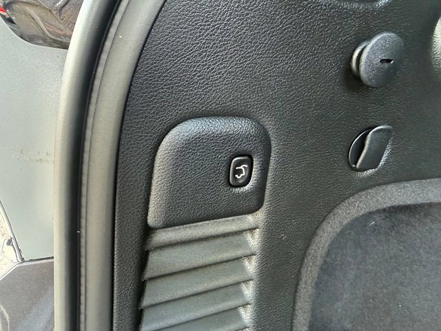 Used 2021 Jeep Grand Cherokee Overland AWD/4WD image 30