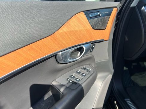 Certified 2024 Volvo XC90 B6 Plus w/ Protection Package Premier AWD/4WD image 10