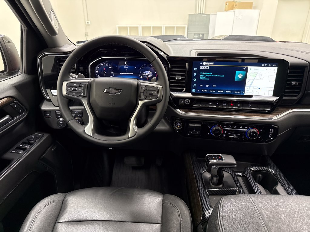 Used 2024 Chevrolet Silverado 1500 LT Trail Boss AWD/4WD image 17