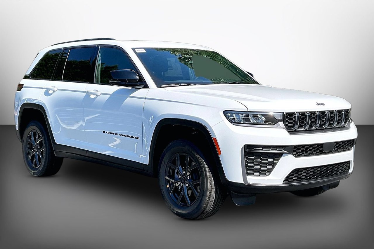 New 2027 Jeep Grand Cherokee Altitude RWD image 1
