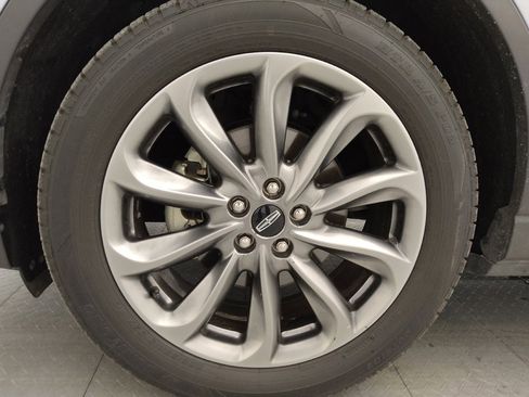 Used 2022 Lincoln Corsair w/ Premium Package image 31