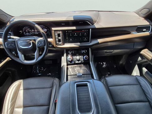 Used 2023 GMC Yukon XL Denali AWD/4WD image 13