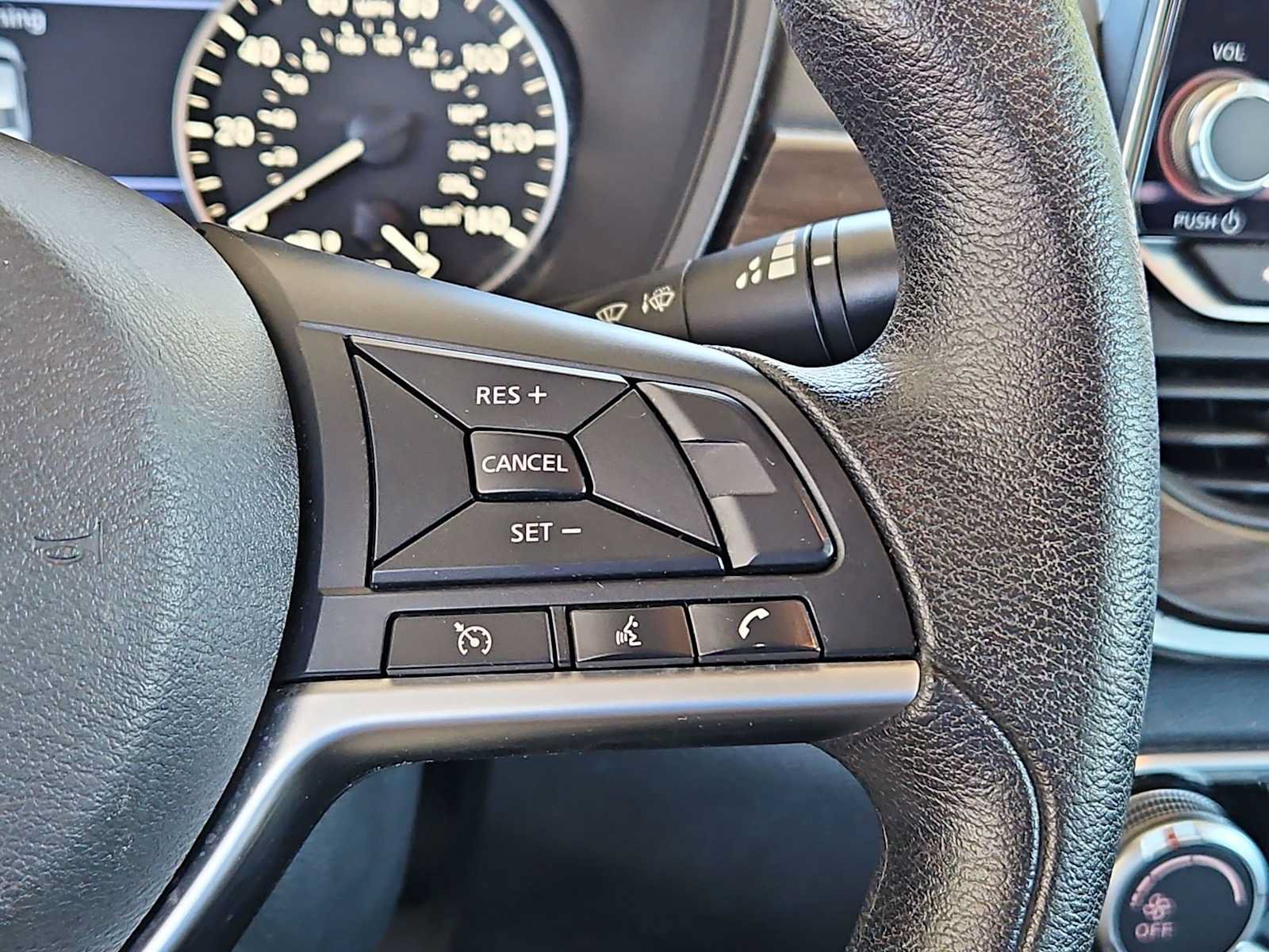 Used 2024 Nissan Altima 2.5 SV FWD image 20