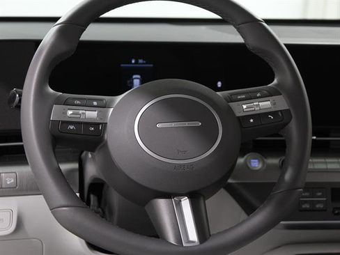 Certified 2025 Hyundai Kona SEL image 7