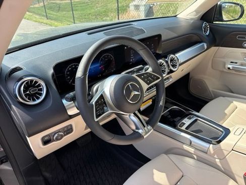 New 2026 Mercedes-Benz GLB 250 4MATIC image 16