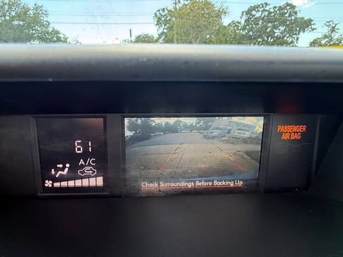 Used 2015 Subaru Forester 2.5i Limited image 9