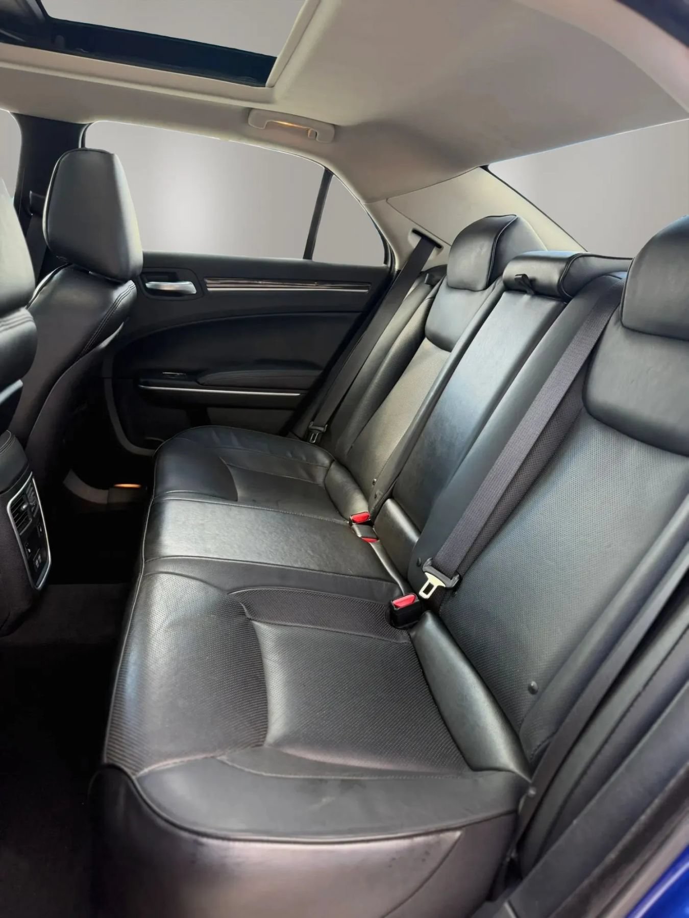 Used 2019 Chrysler 300 Limited w/ Safetytec Plus Group AWD/4WD image 17