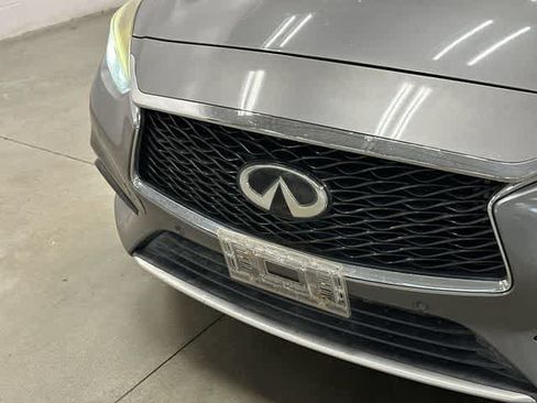 Used 2018 INFINITI QX30 Premium w/ Technology Package FWD image 30