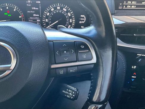 Used 2020 Lexus LX 570 4WD w/ Luxury Package image 20