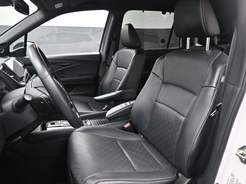 Used 2020 Honda Passport Touring image 17