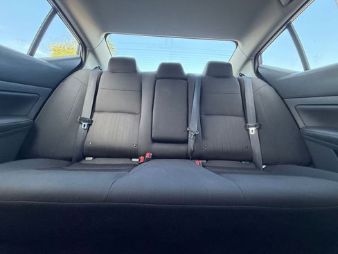 Used 2025 Nissan Altima 2.5 SV FWD image 38