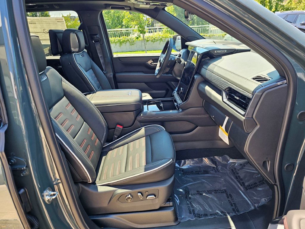 Used 2026 GMC Yukon XL AT4 Ultimate AWD/4WD image 11