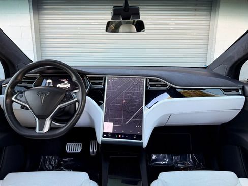 Used 2016 Tesla Model X Performance AWD/4WD image 11