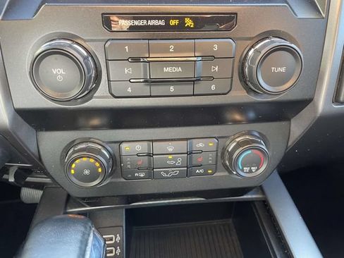 Used 2020 Ford F150 XLT w/ Equipment Group 302A Luxury AWD/4WD image 31