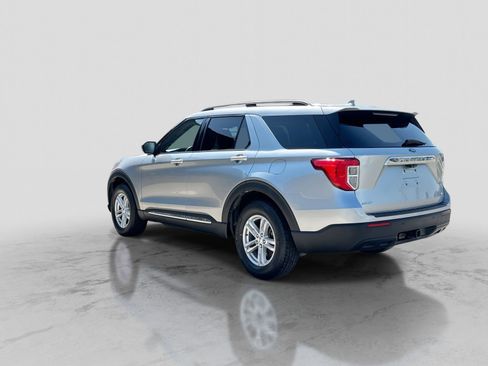 Used 2020 Ford Explorer XLT w/ Class III Trailer Tow Package AWD/4WD image 5