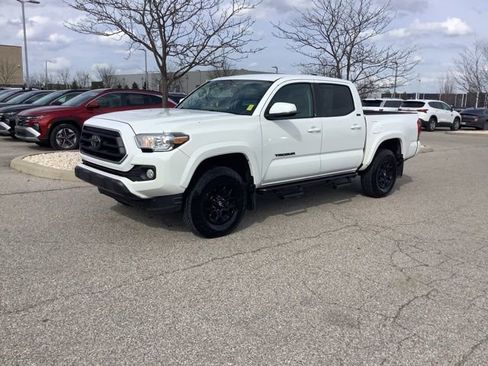 Used 2021 Toyota Tacoma SR5 w/ Technology Package AWD/4WD image 1