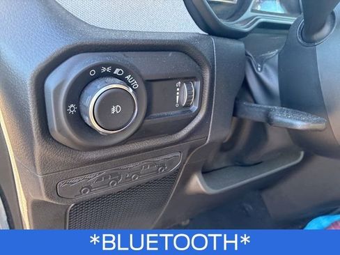 Used 2024 Jeep Wrangler Sport S image 11