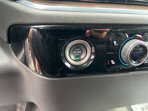 Used 2024 Chevrolet Silverado 1500 LT image 16