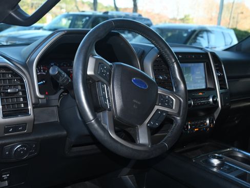 Used 2021 Ford Expedition Max XLT image 9