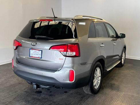 Used 2014 Kia Sorento LX FWD image 4