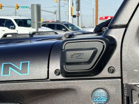 Used 2022 Jeep Wrangler Unlimited Rubicon 4xe image 11