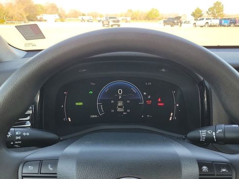 Used 2025 Toyota Camry LE image 18