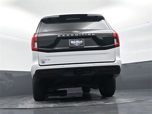 New 2025 Ford Expedition Active image 52