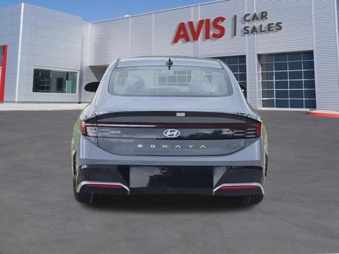 Used 2025 Hyundai Sonata SEL FWD image 7
