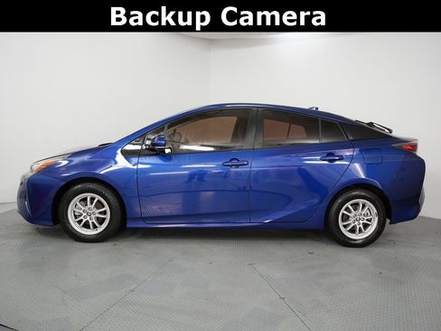 Used 2018 Toyota Prius Two w/ Prius Two Safety Plus Package image 4