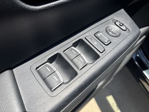 Used 2023 Honda CR-V EX-L image 16