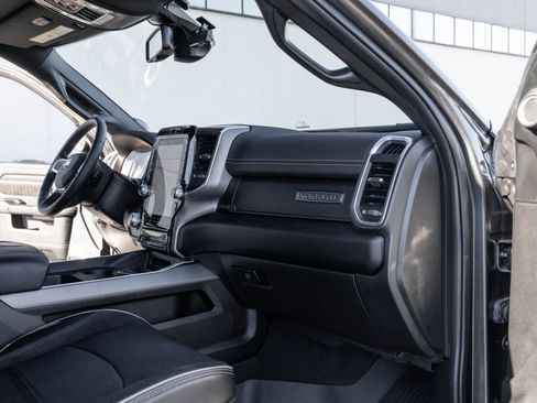 Used 2024 RAM 2500 Laramie w/ Night Edition image 33