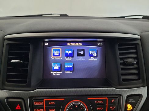 Used 2020 Nissan Pathfinder SL AWD/4WD image 25