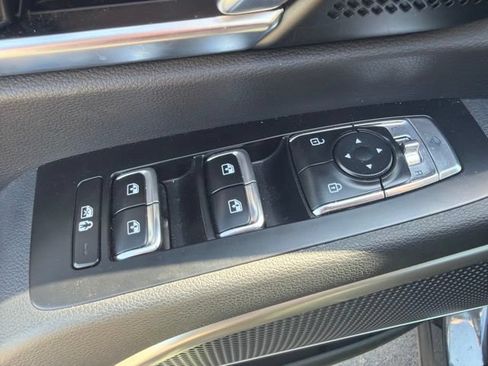 Used 2024 Kia Telluride EX w/ EX Captain's Chair Package AWD/4WD image 27