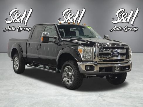 Used 2016 Ford F250 Lariat w/ Lariat Ultimate Package AWD/4WD image 2