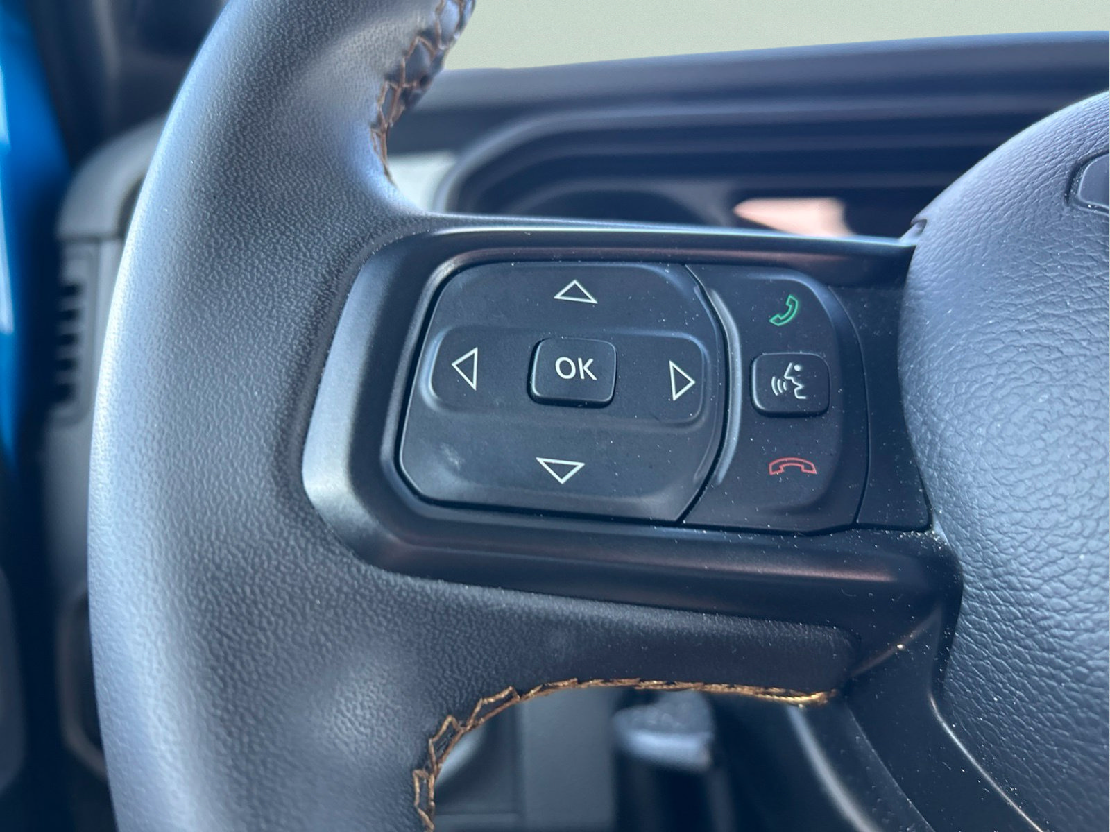 Certified 2024 Jeep Wrangler Sport AWD/4WD image 13