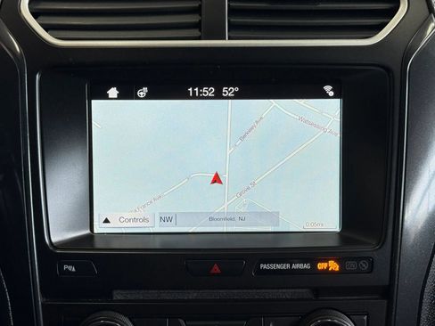 Used 2017 Ford Explorer XLT w/ Equipment Group 202A image 14