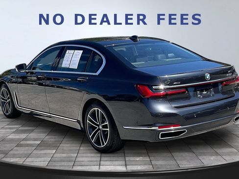 Used 2022 BMW 750i xDrive w/ Executive Package AWD/4WD image 4