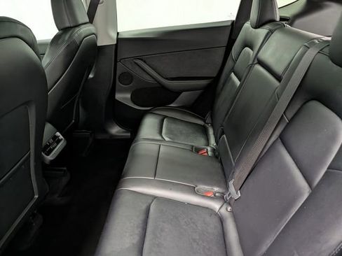 Used 2024 Tesla Model Y Performance image 11