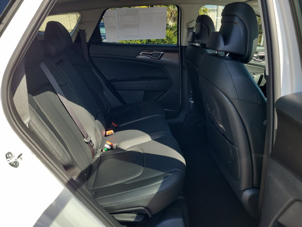 New 2026 Kia Sportage SX FWD image 12