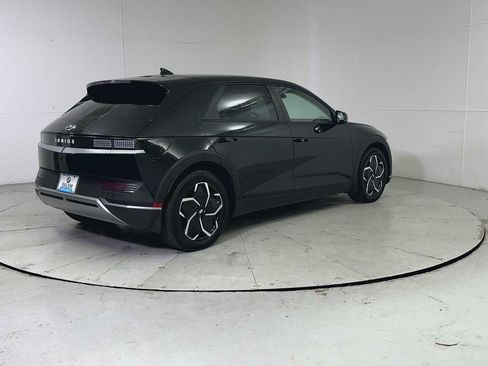 Used 2024 Hyundai Ioniq 5 SEL image 2