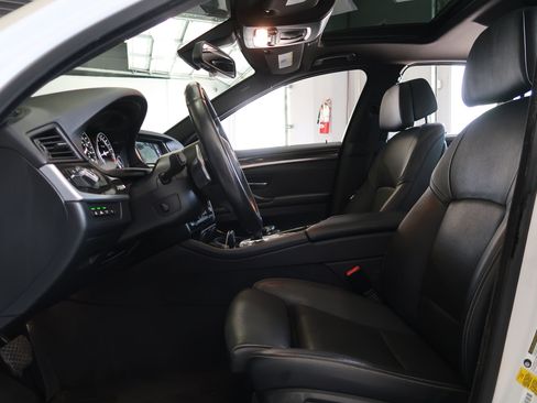 Used 2014 BMW 550i Sedan RWD image 34