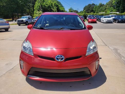 Used 2015 Toyota Prius Two FWD image 2