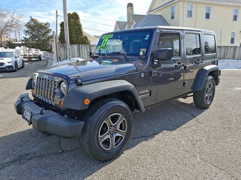 Used 2017 Jeep Wrangler Unlimited Sport w/ Quick Order Package 23S AWD/4WD image 3